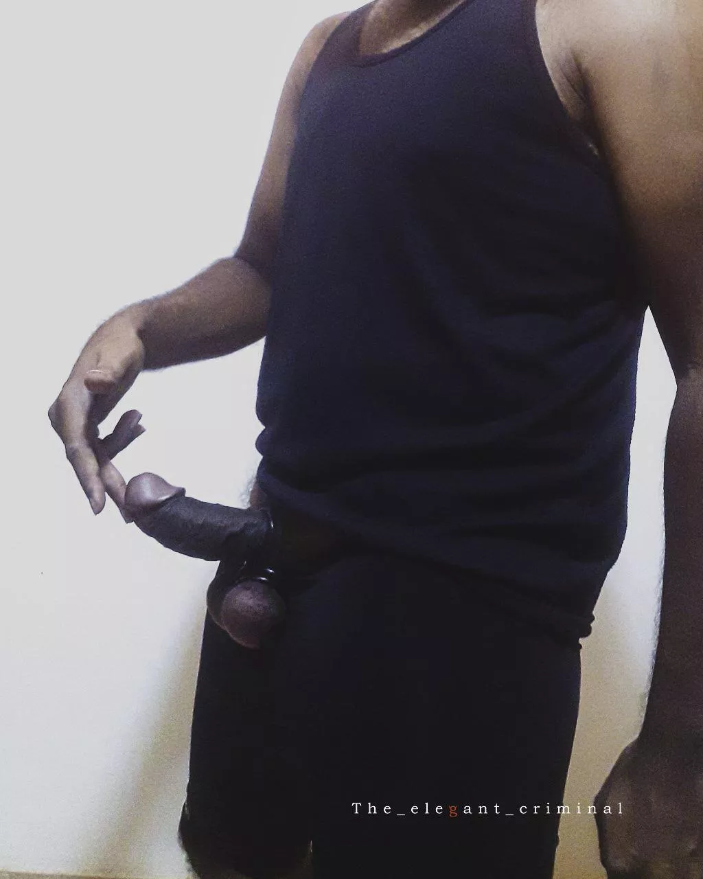 A hungry mouth deserves all the milk. 🍆 💦