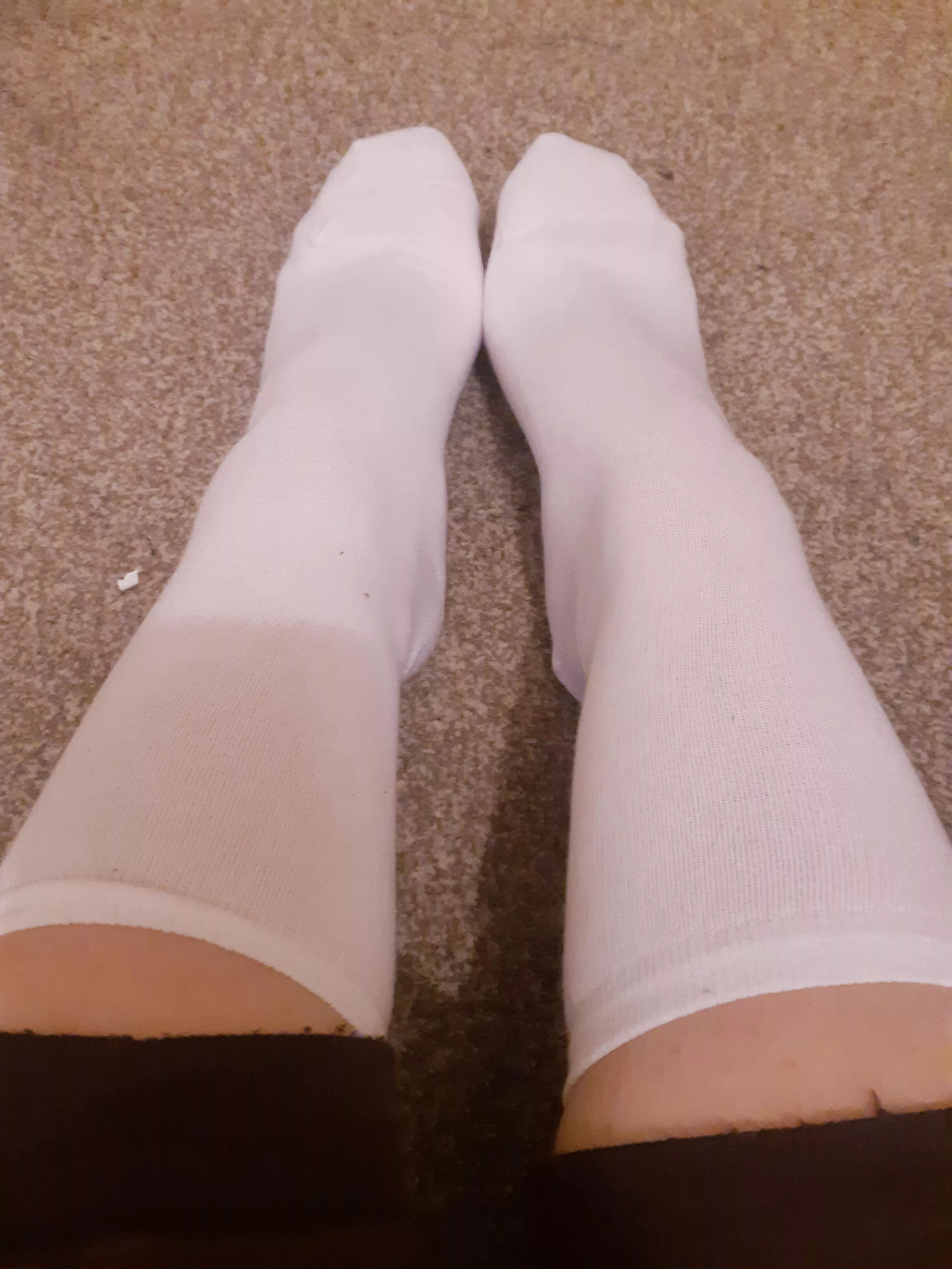 A nice fresh pair on. (Female)