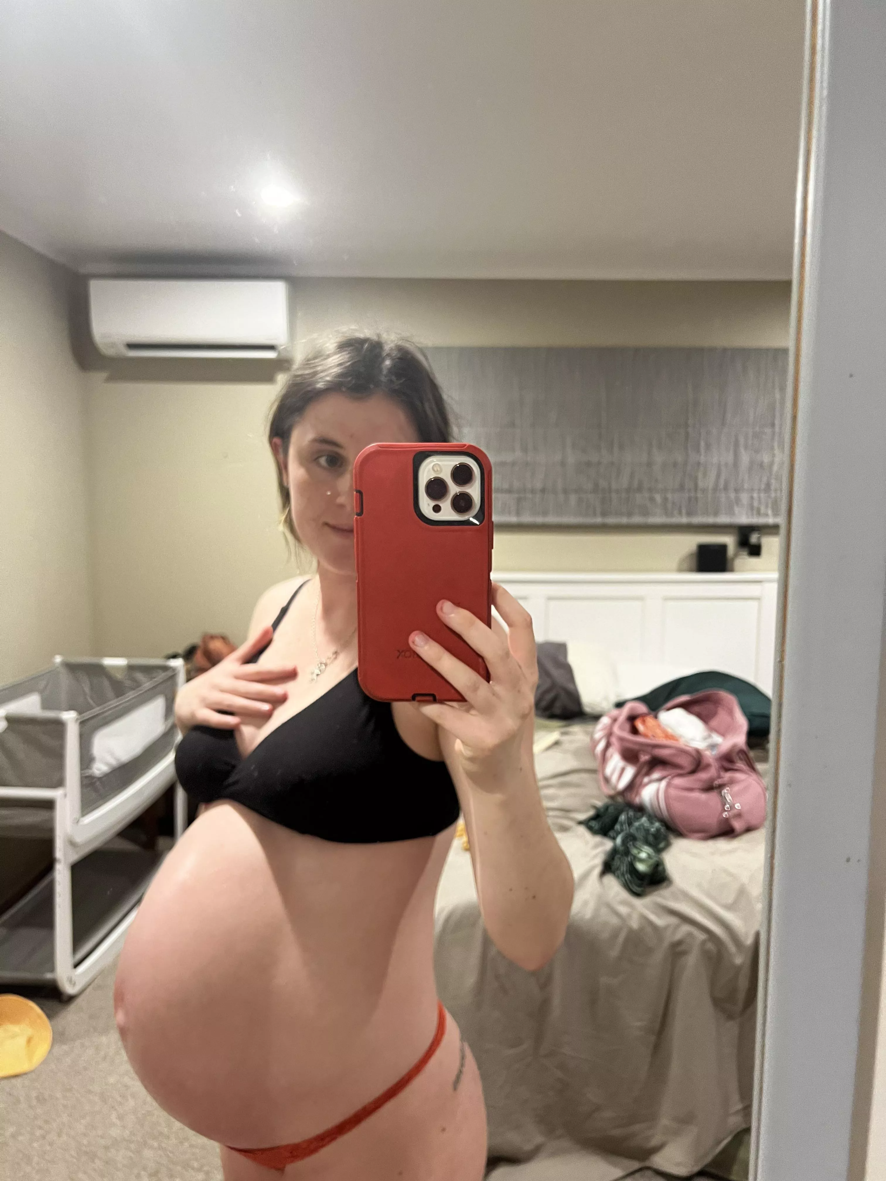 About to pop 🤰🏻