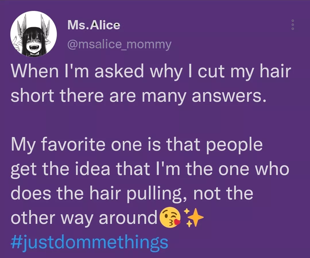 Been a while since I wrote a tweet! I love my short hair aaaa(just an inch above the shoulders)💜