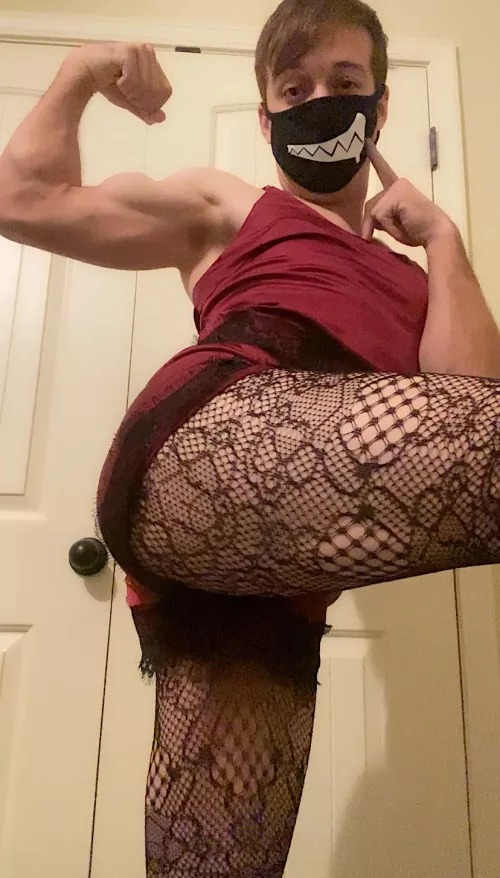 Can a buff femboy get some love? 🥺