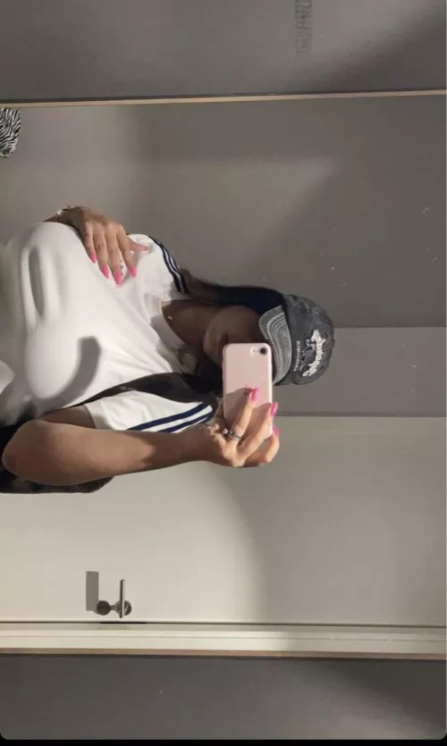 Changing room fits 🍈