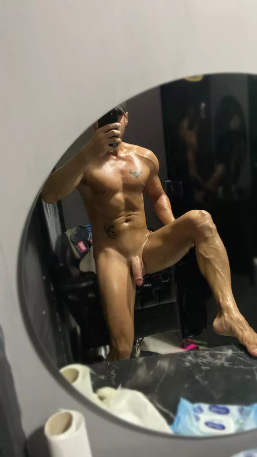 Do u like veiny man😈