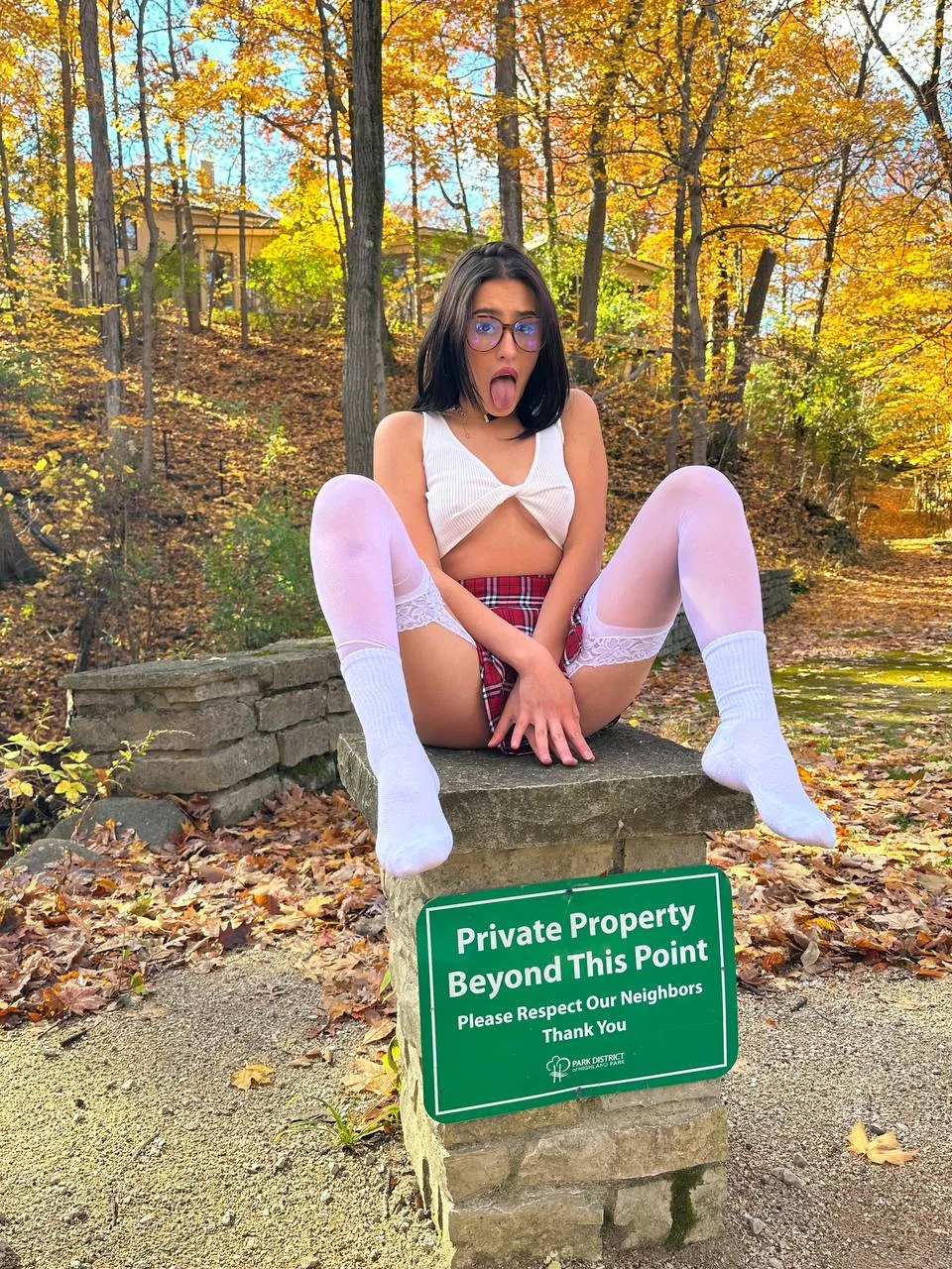 Do you want me to be your school buddy? or as a fuck buddy? 😝