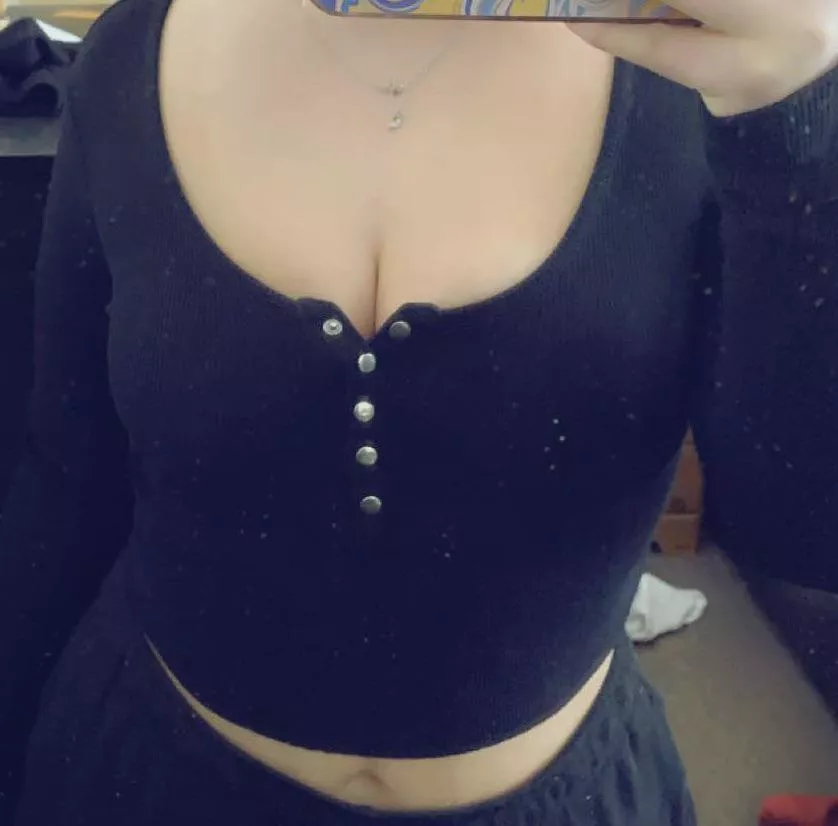 Everything I post either gets banned or removed enjoy this photo [f]