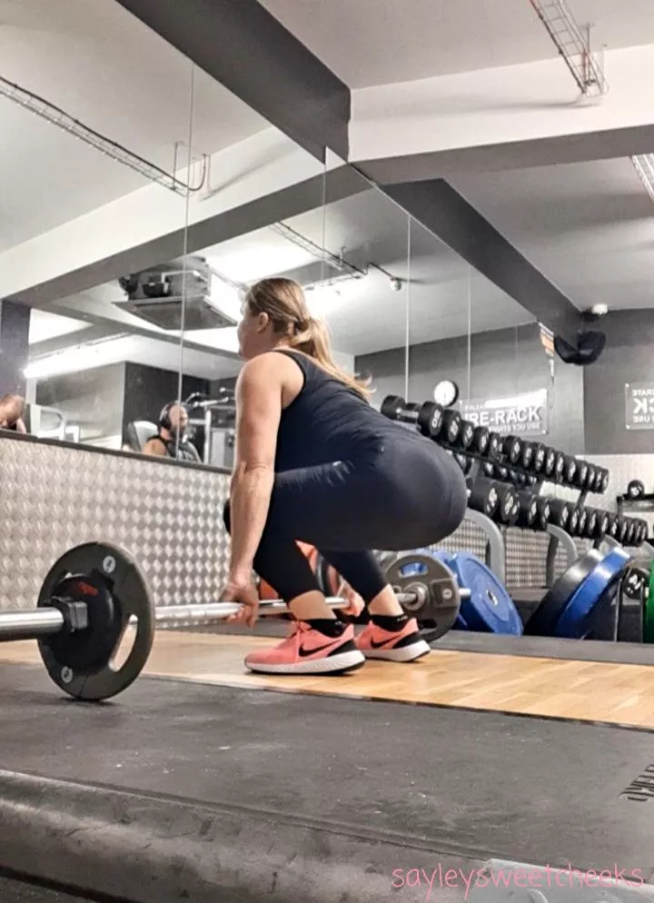 [f] working on that booty, what dya think?