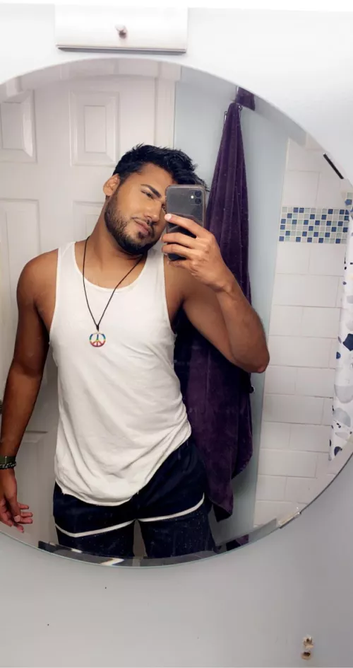 Feeling good after my exam today, sharing some of my vibes with you all ☮️