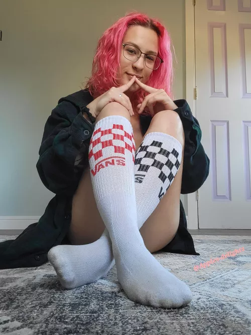 [Female] Do you like tall socks?