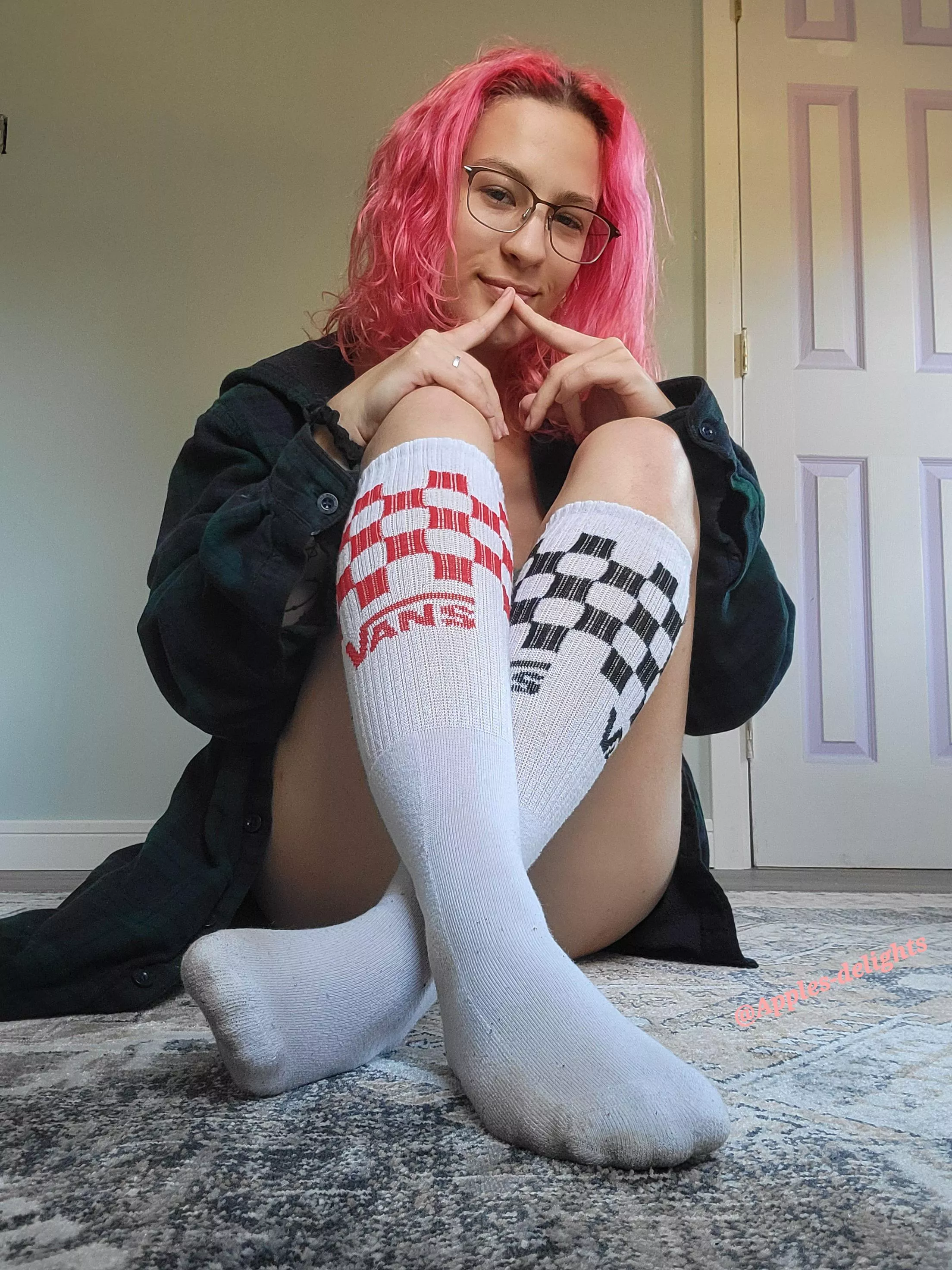 [Female] Do you like tall socks?
