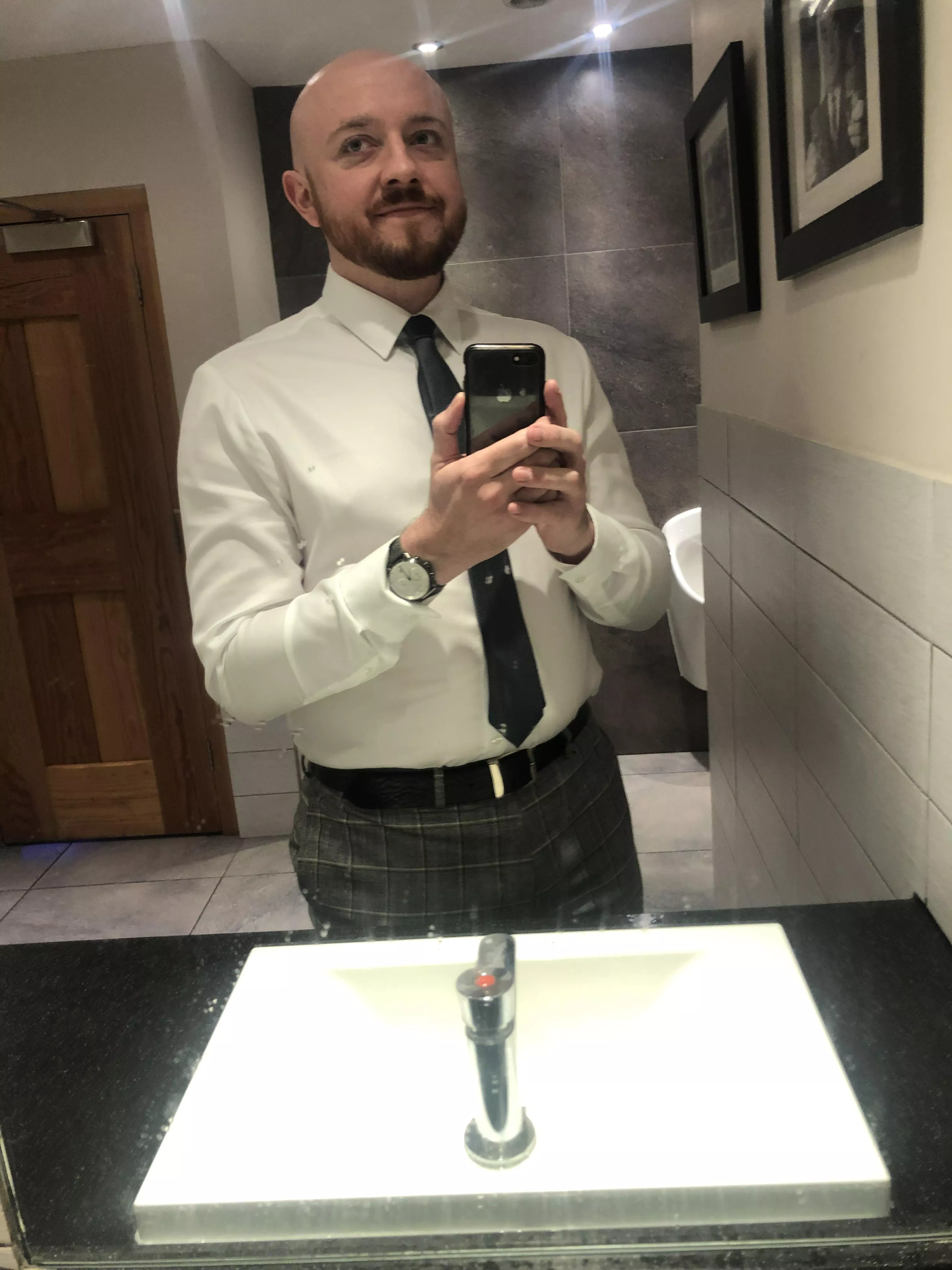 Good evening, from 🇬🇧