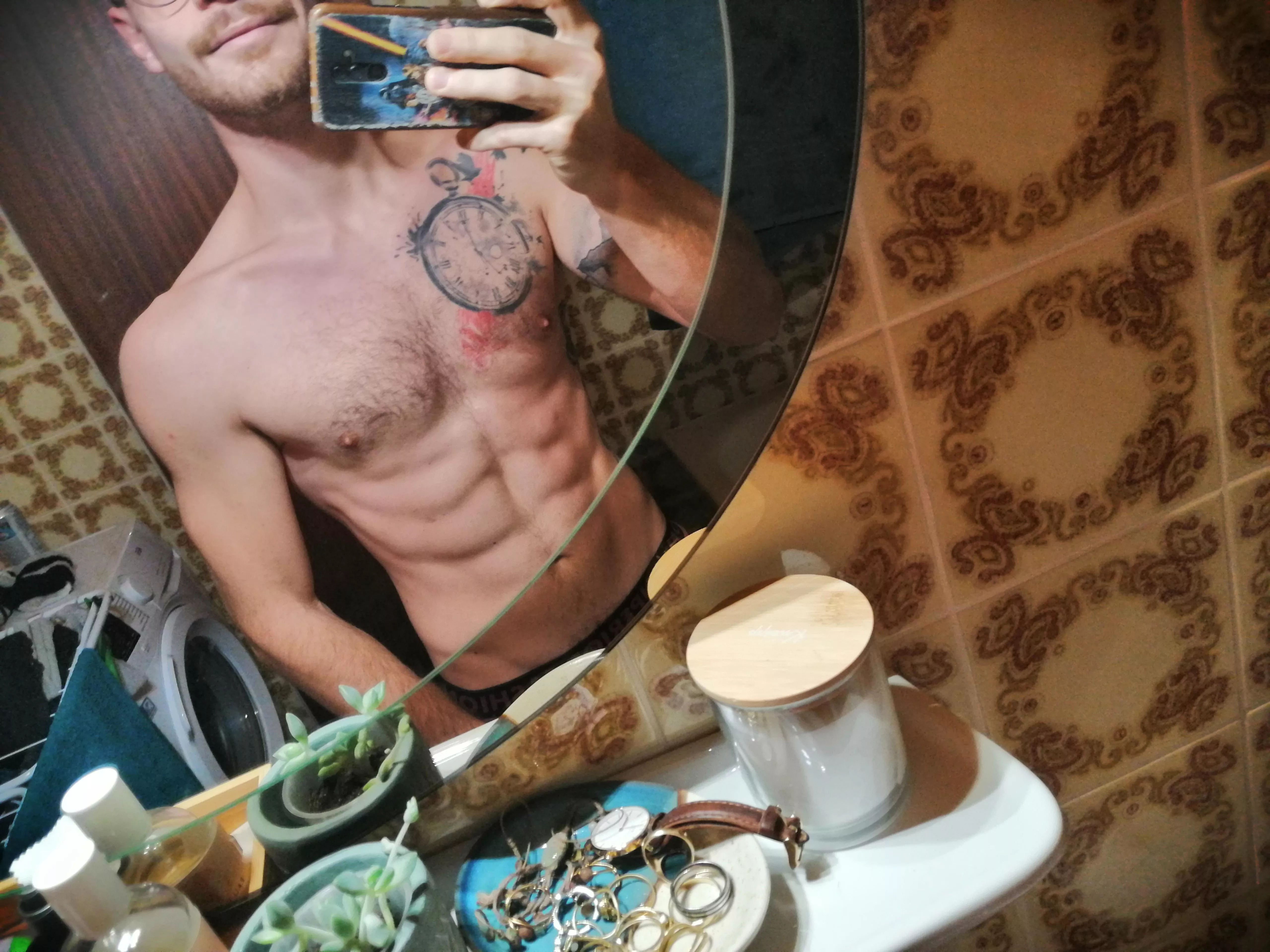 hey again! what do you think about todays pic?