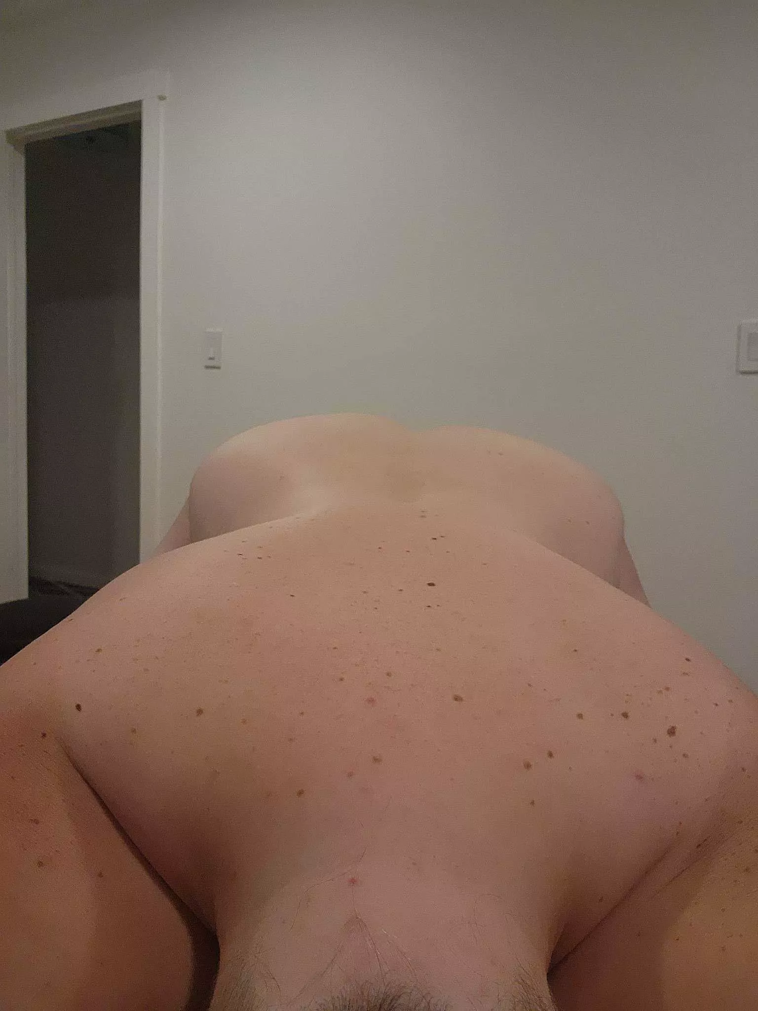 How many pumps till your cumming on my back