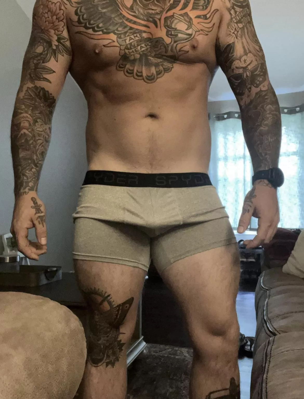 I also heard a rumor that you ladies like thick thighs and bulges in grey? 😈
