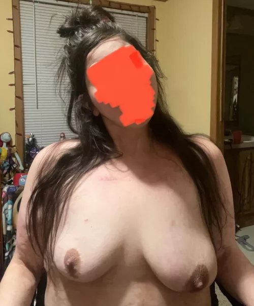 I know all breast are asymmetric but I hate that mine are soo different now. My right boob has shrunk massively from hormone and cancer treatments. 36F/5’5/154lbs