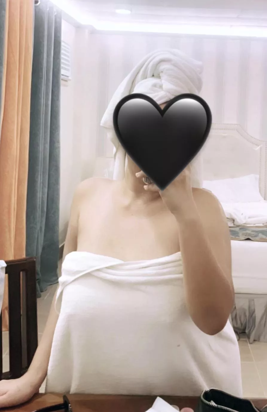 I'm a simple girl, I like bread and being bred [f]