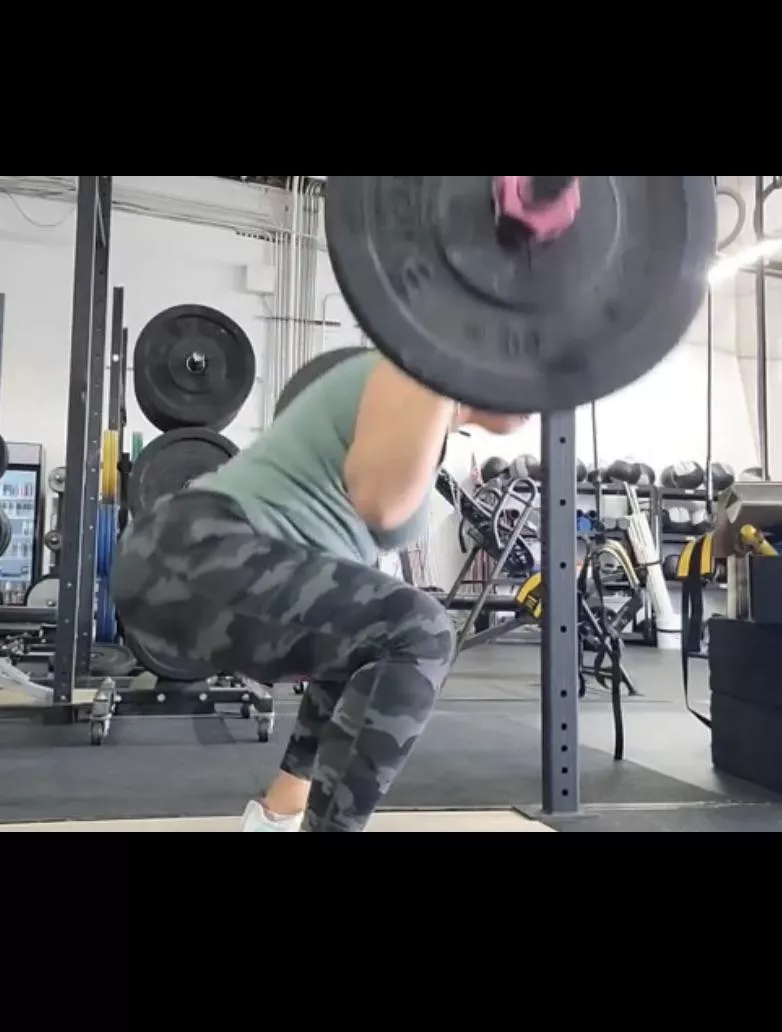 Imagine me squatting on your (f)