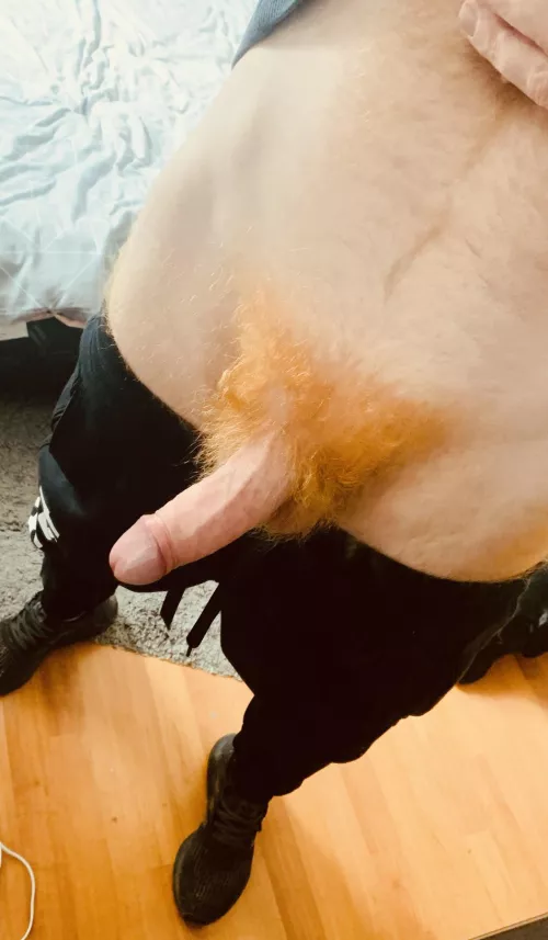 Just back from a run, who wants to clean me up? 👨🏻‍🦰