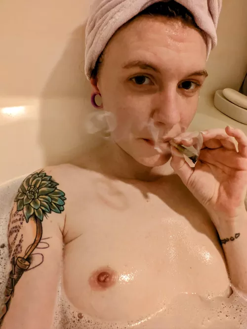 just relaxing my favorite kind of way 😌