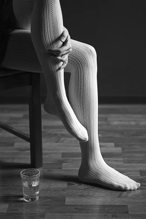 lace tights cause special tactile sensations