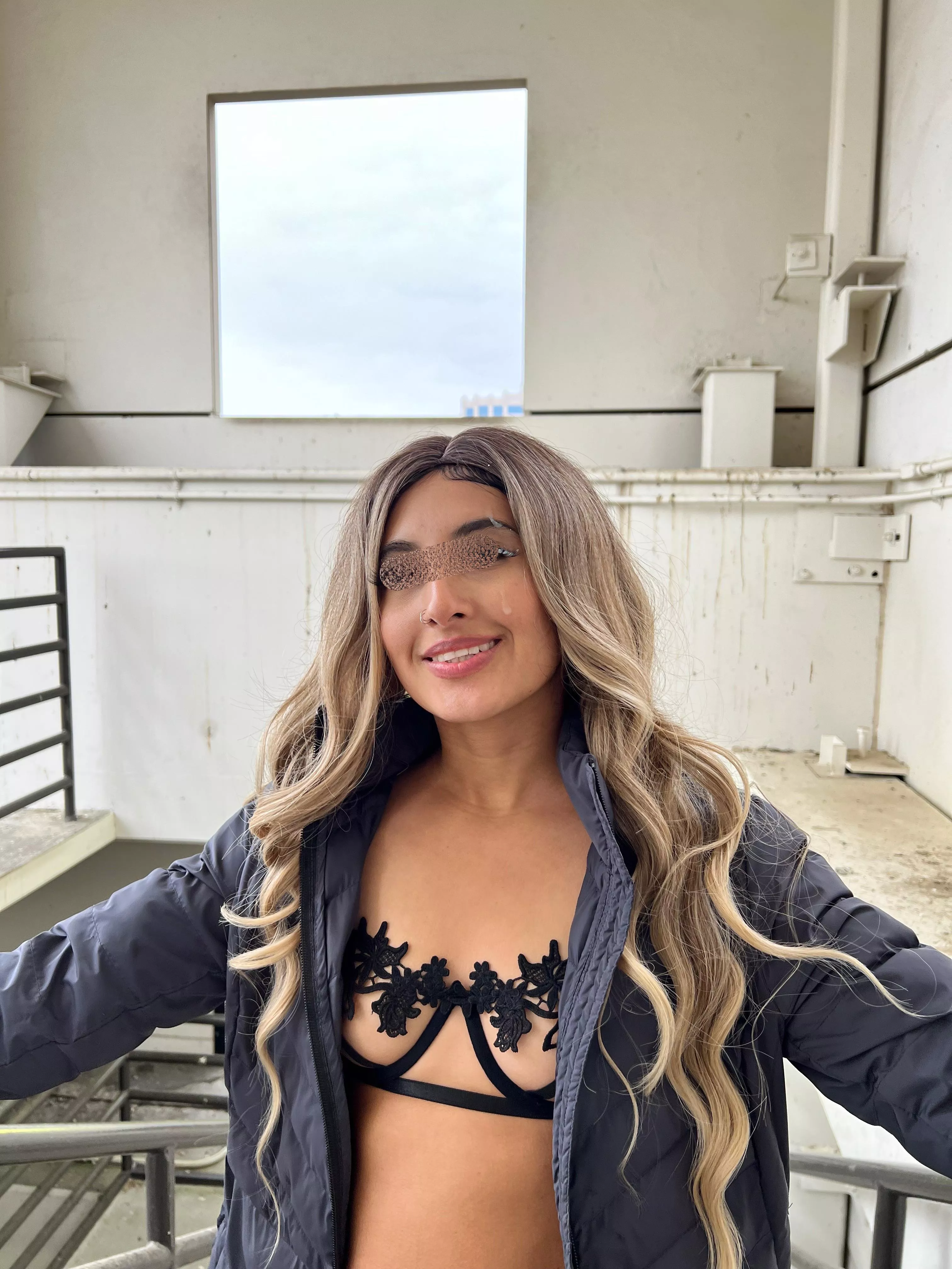 Latina mom of 2, peep the cumshot :)