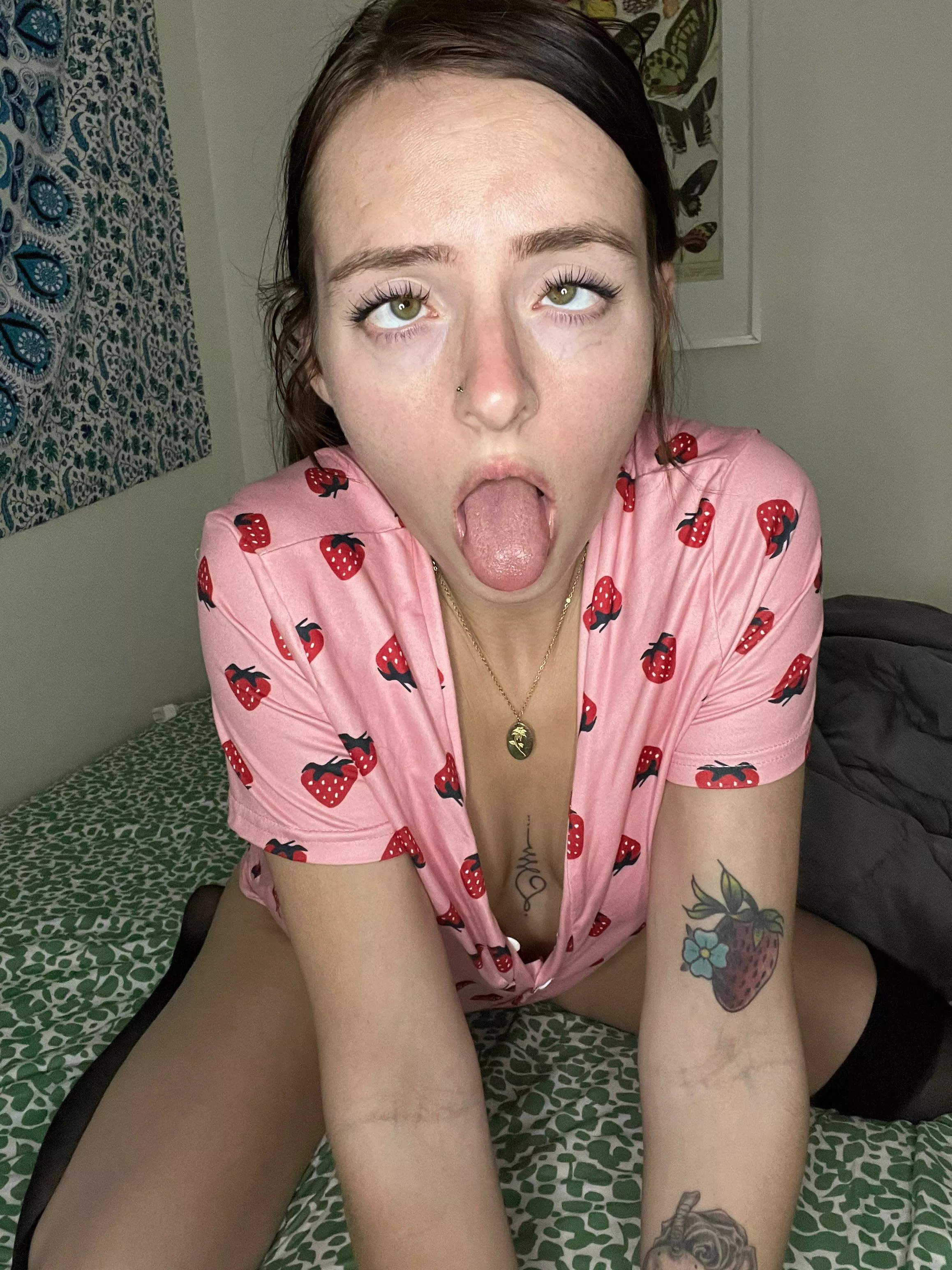 let me be your fuckdoll 🖤