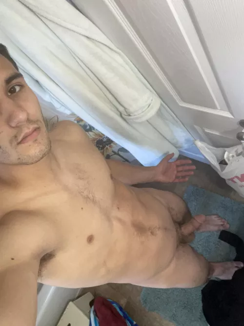 M20 H5’9 W150 feeling comfortable.