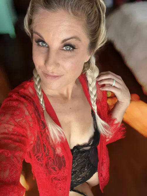 Milfs know what’s up 😏