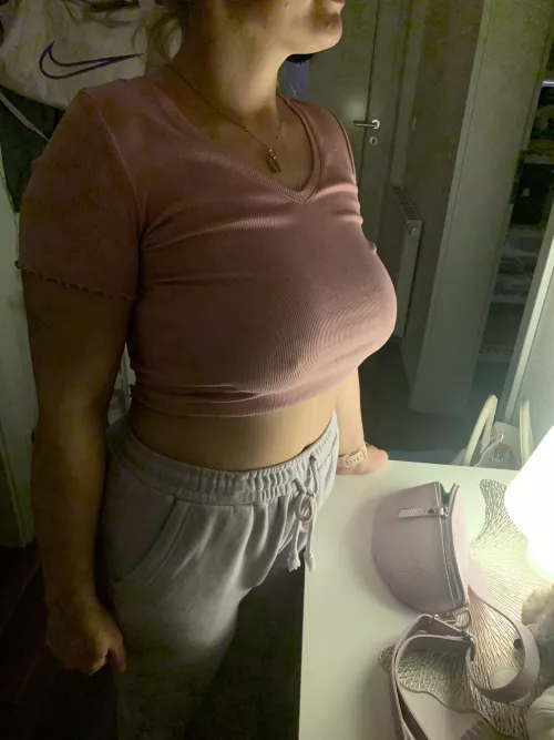 My gf's natural hangers