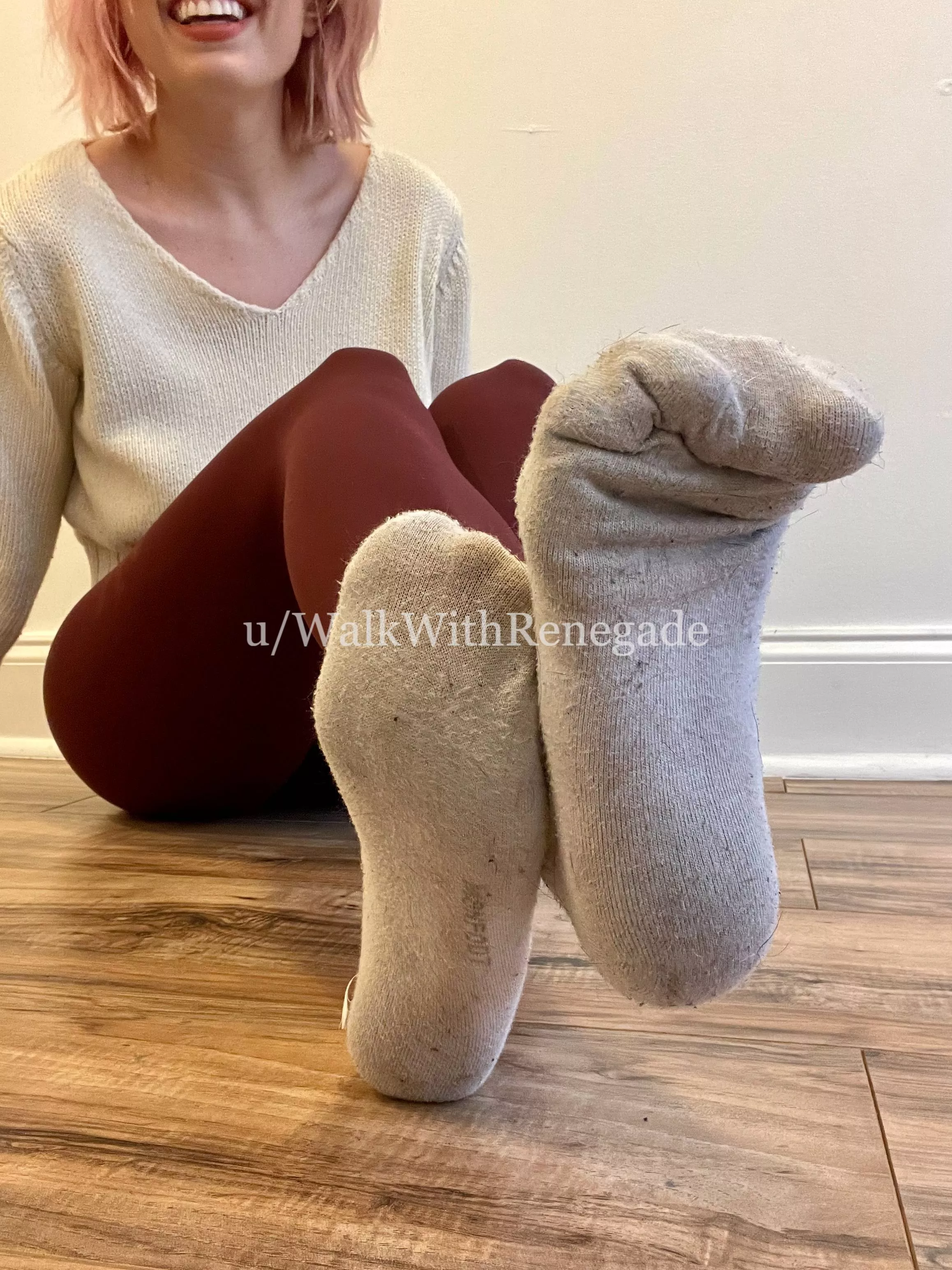 My smelly, curled toes will curl yours too 😘 [selling][USA]