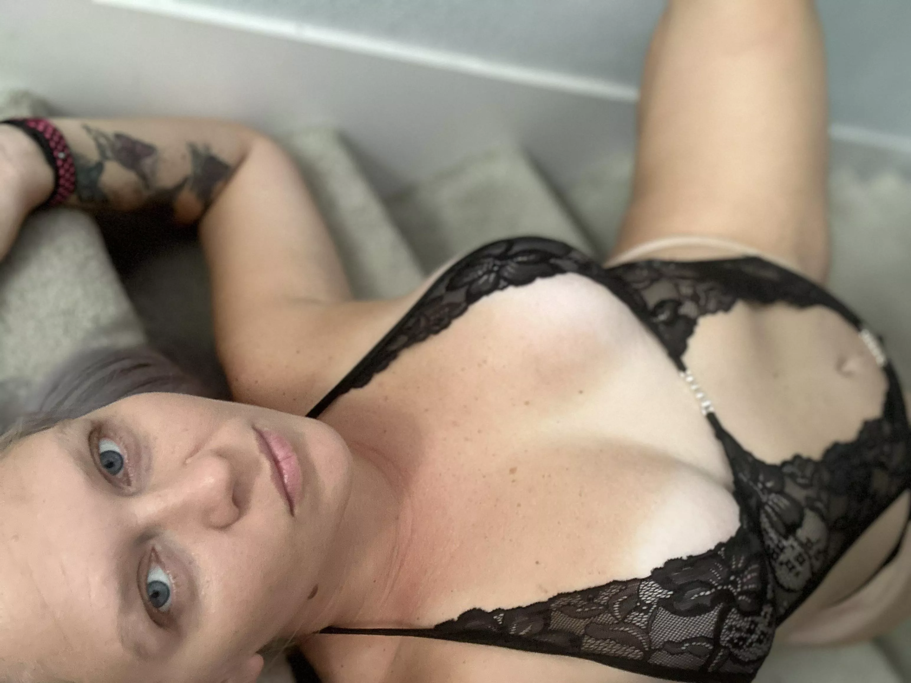 New here! This MILF is looking for a good time 😉🥵😈