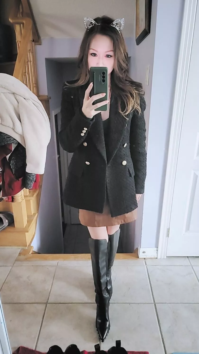 Pointy Boots and Ears