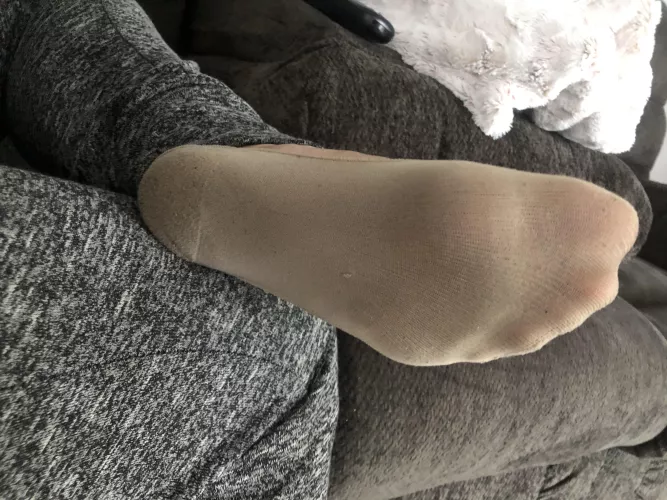 [Selling] My sexy no-show socks are available 💙 $10 per pair! Add a pair of everyday sneakers for $30 and get an extra pair and shipping for free 😁💙