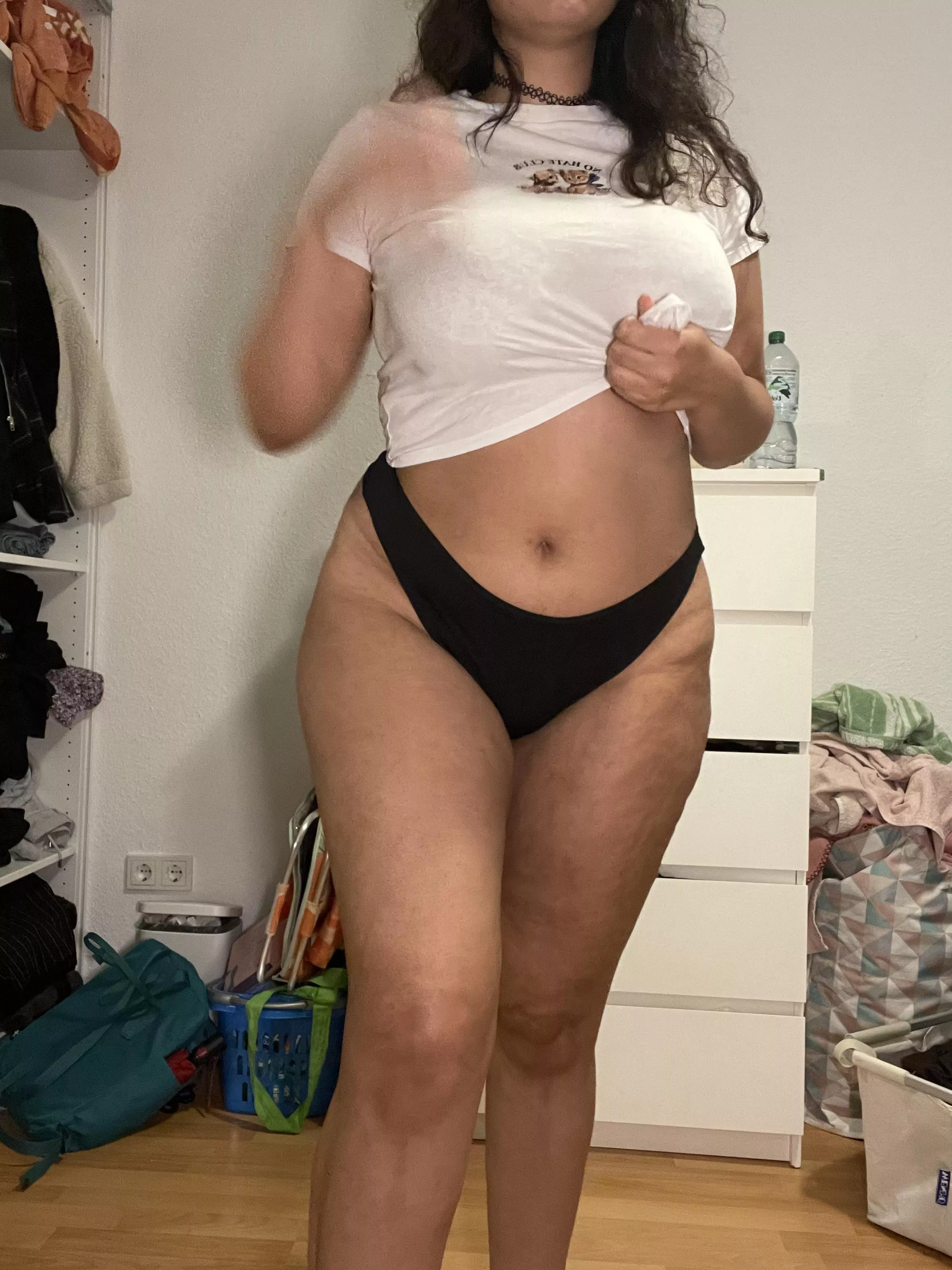 sometimes i wonder i[f] my study group wonders what’s underneath my clothes 😅