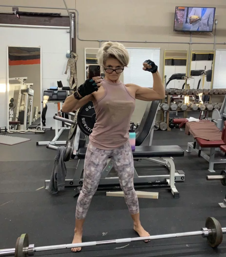 Sporting my new bottoms 🍭