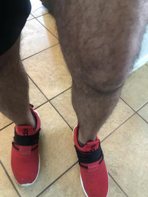 Stop trimming my legs… too hairy?