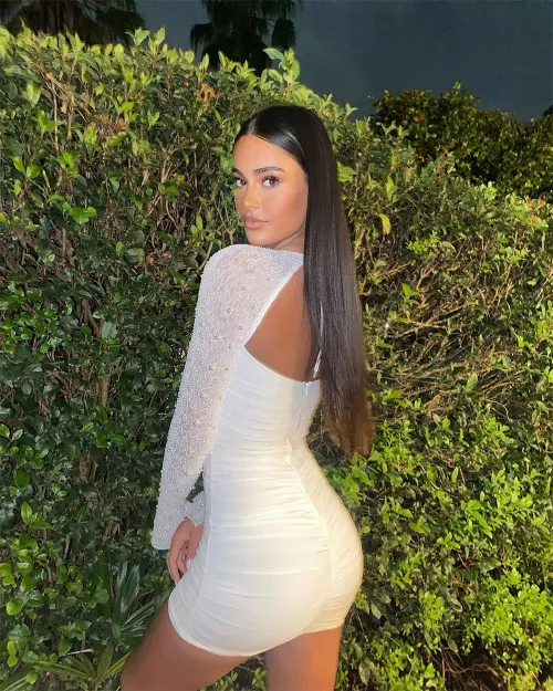 Thank you guys so much for the support so far. It means the world to me, it really does. Sharing another rare short dress find for me. Finding a short dress at 6'0