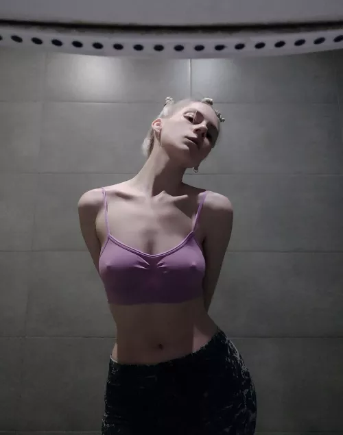 the light falls beautifully in the toilet of the fitness center