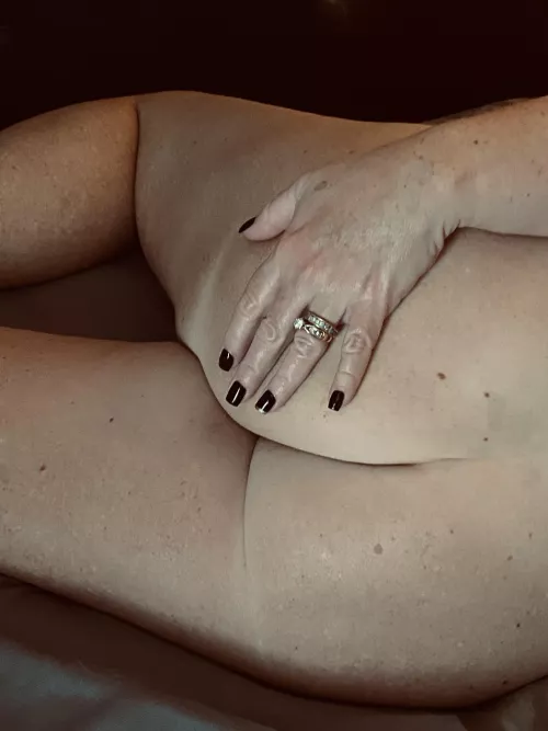 These hips don’t lie! (F)51