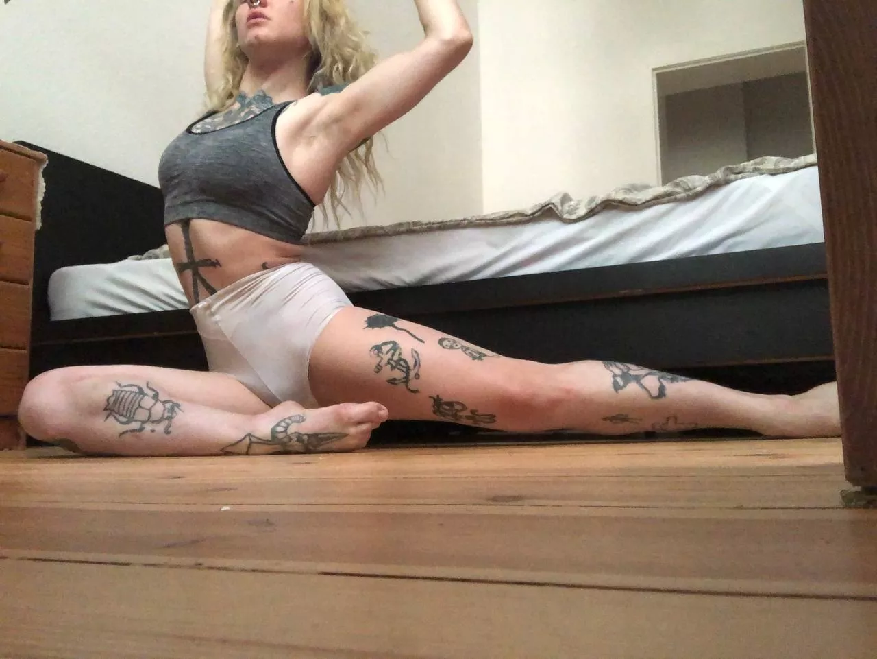 Those sexy legs want to be noticed