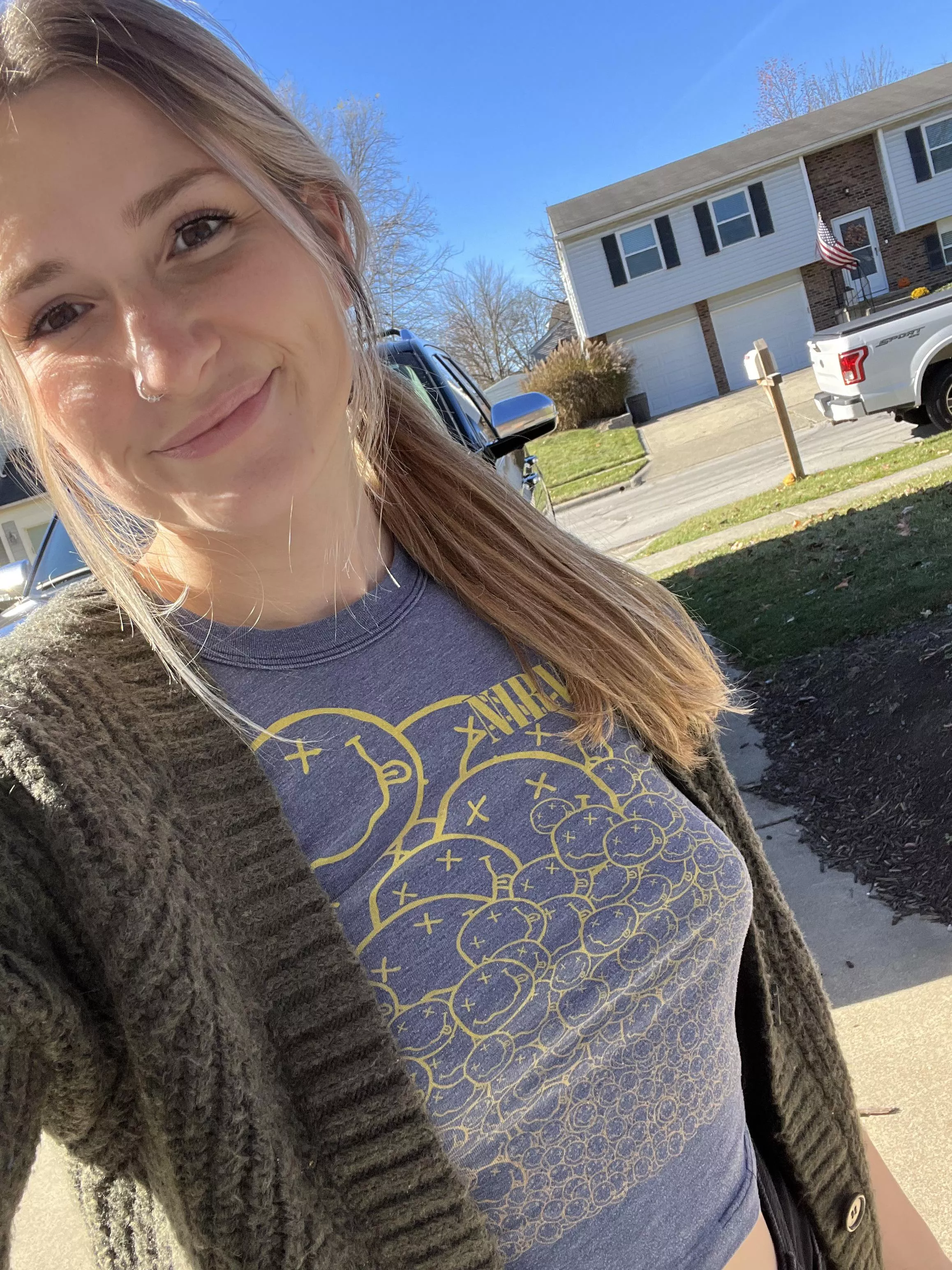 Tight t and no bra :)