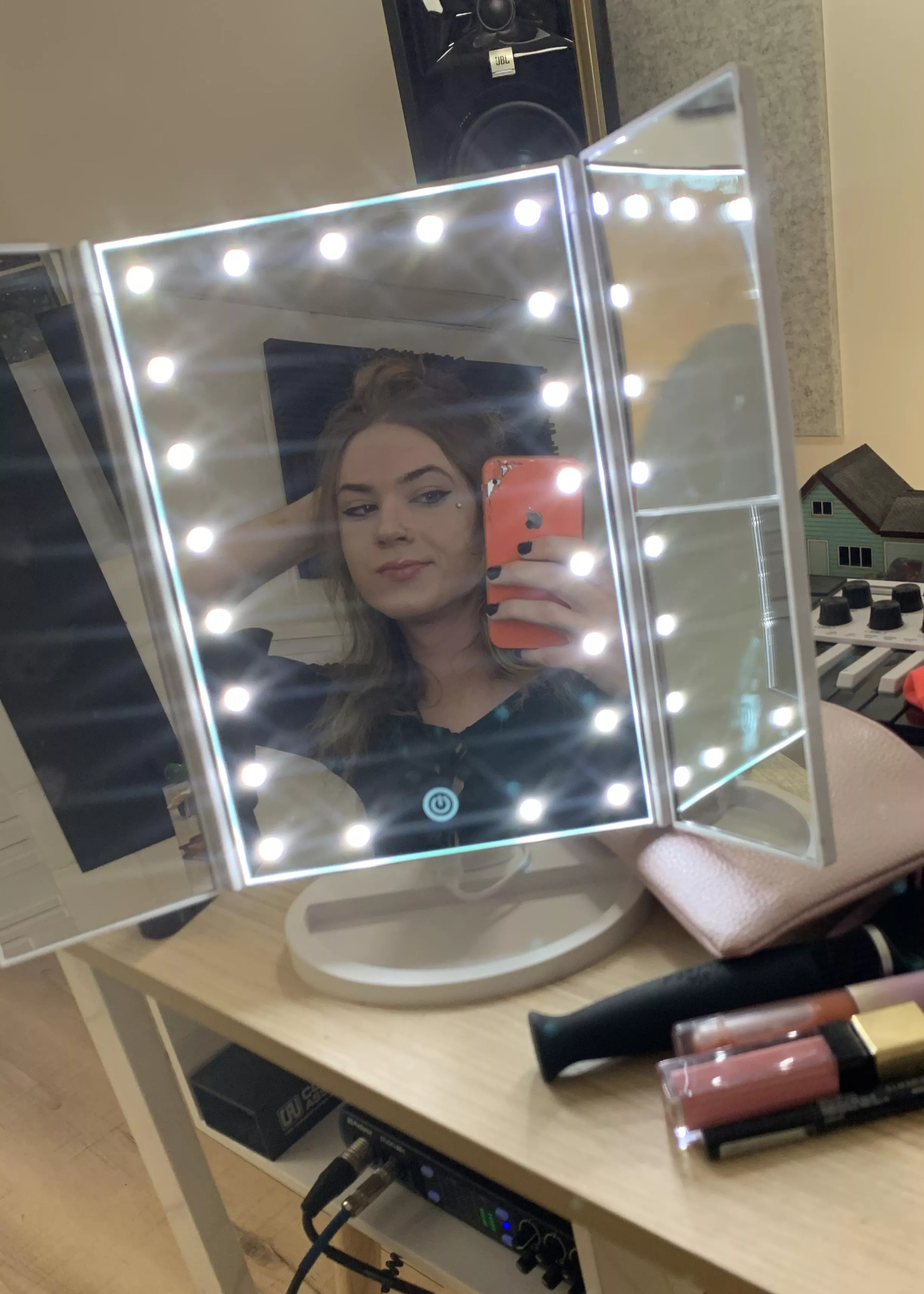 time to go annoy people on omegle! 😚😚