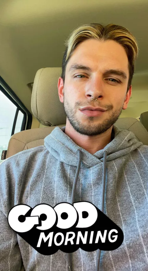 Too sleepy this morning 💤😴