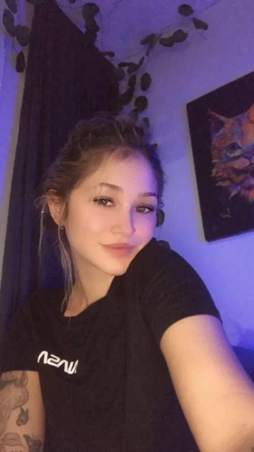 Trying my best to be cute, but I'm so horny...