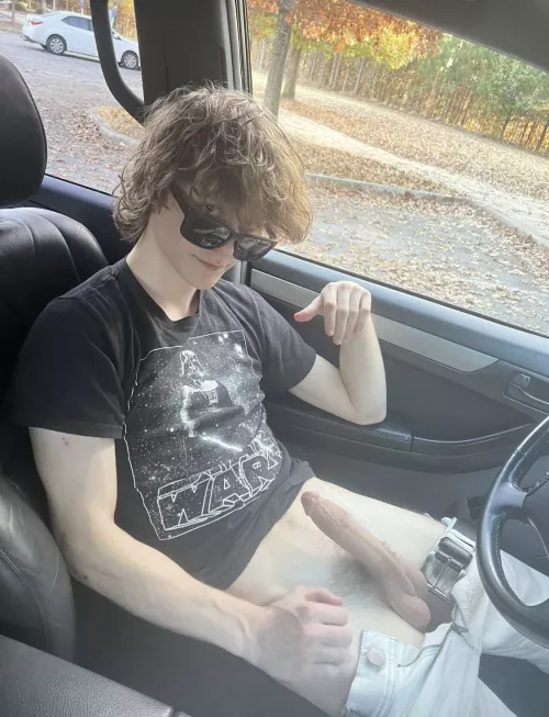 two people totally saw this photo being taken