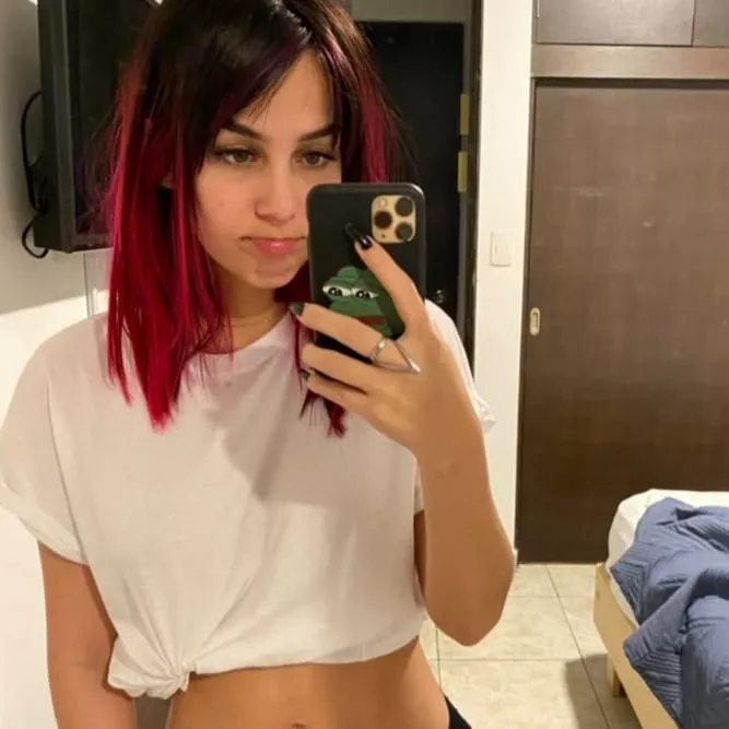 Upvote if you're smaller than 7 inches I love to humuiliety you small pathetic useless tiny Dick and get to rate it and make fun for it I am available fo your shp session