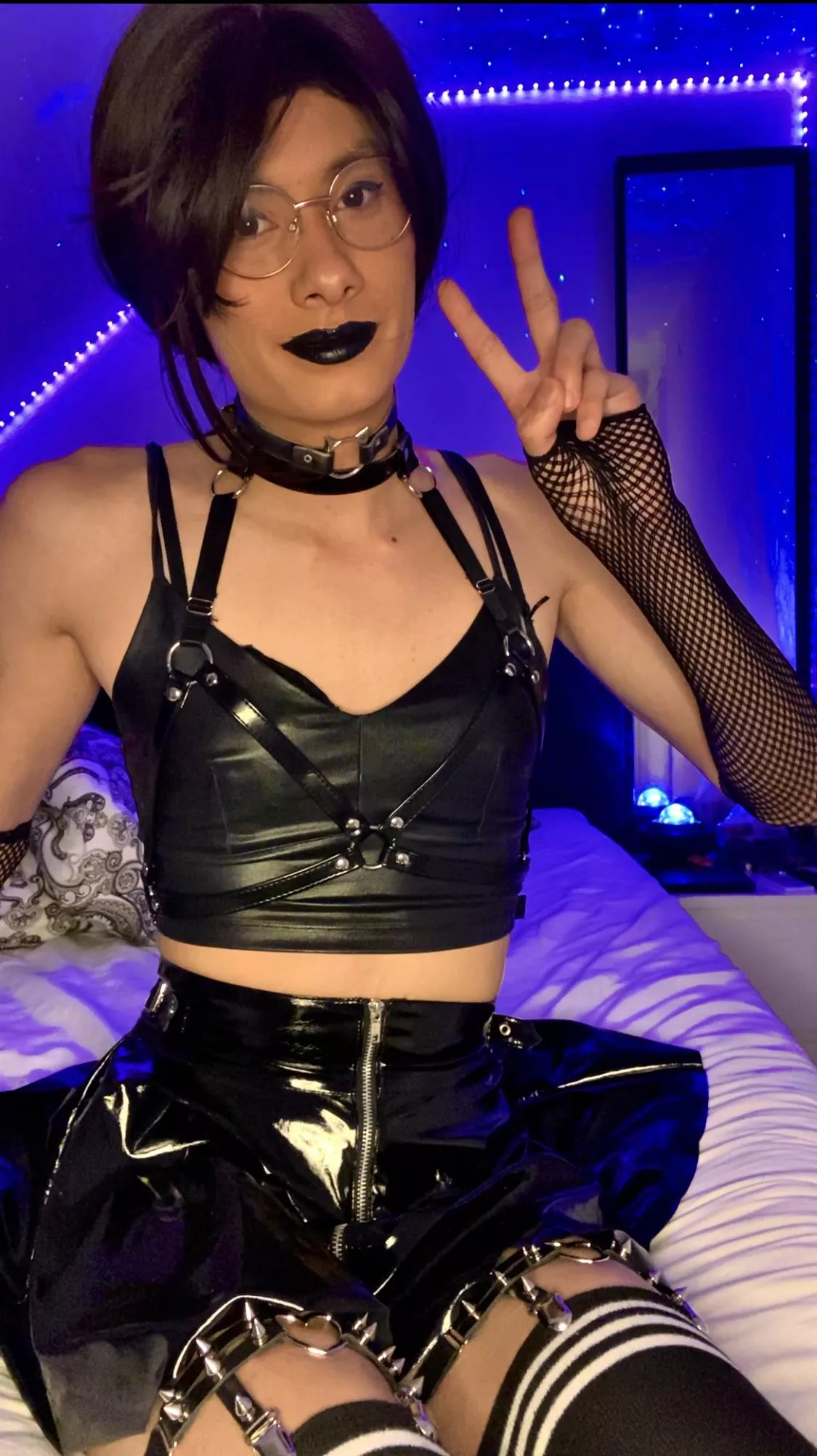 Would you cuddle with me..maybe a movie too 🥰