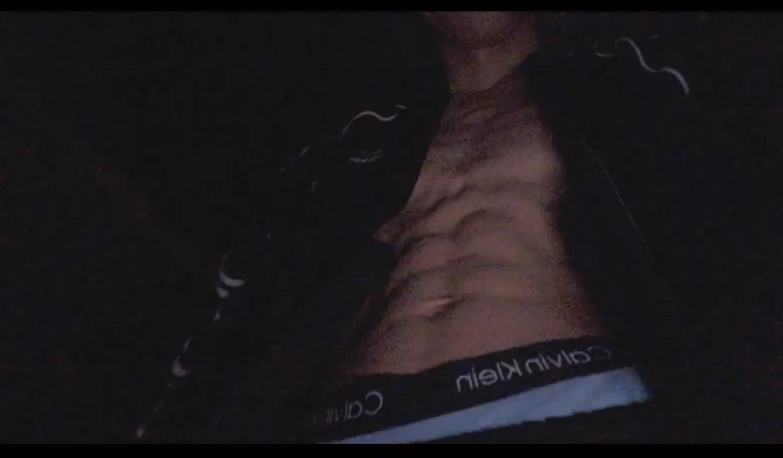 19 top, twink bottoms DM me :)