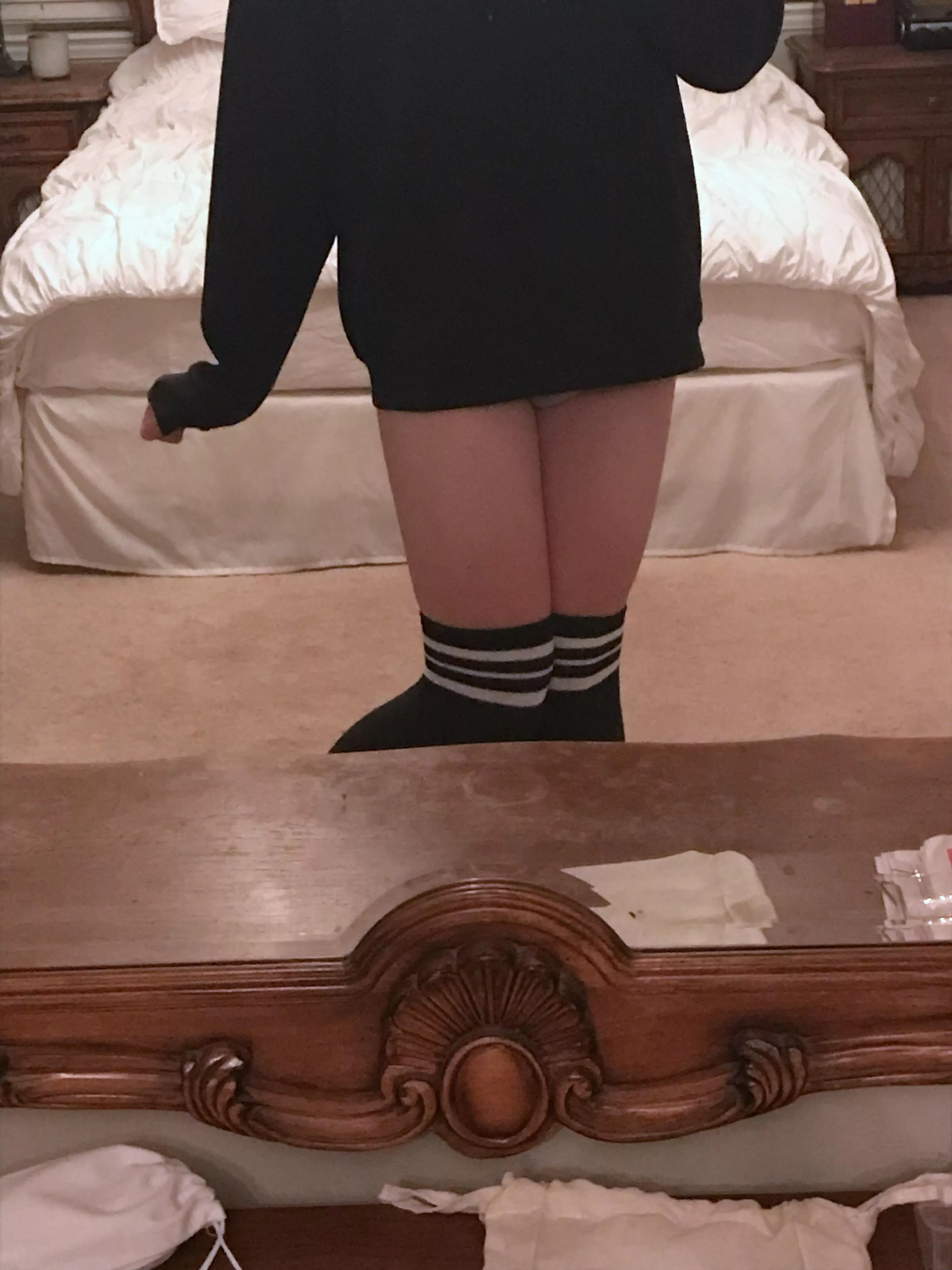 anyone wanna pick me up :3