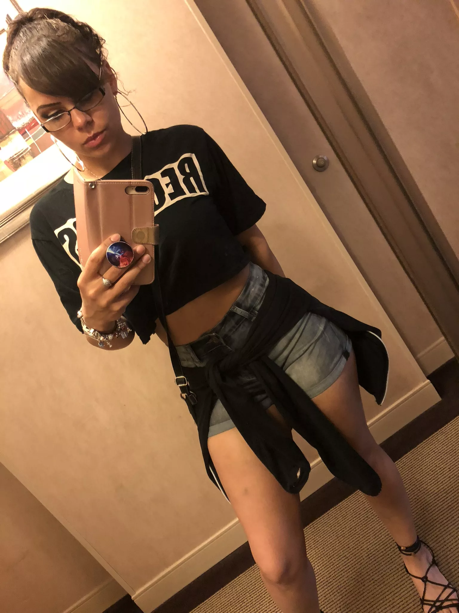 Be careful...I come with daddy issues 😈