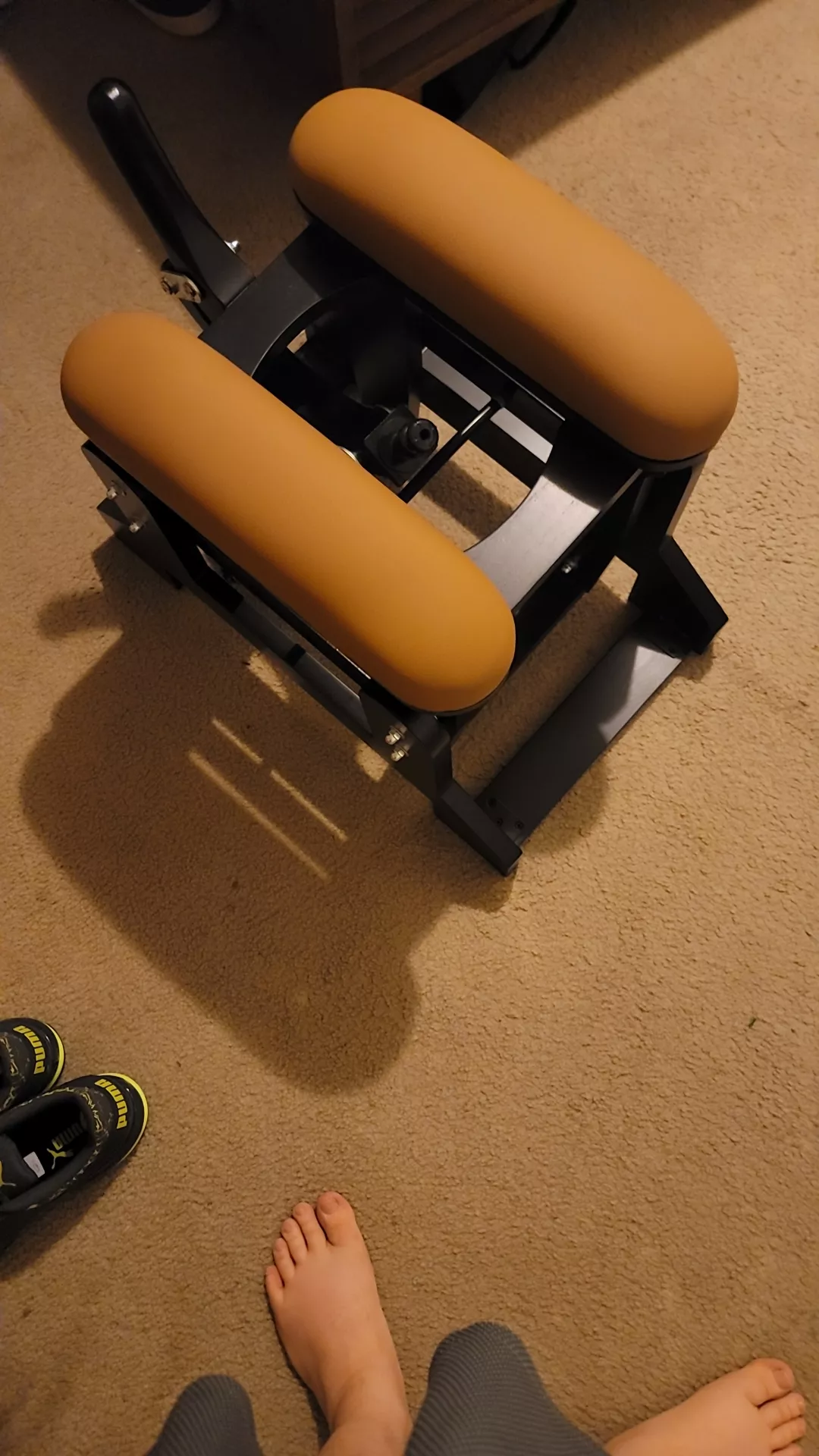 cpl4f 30s for cam 2 cam tonight, we would like a cake to watch us and pleasure herself while dirty talk goes on. dm for info